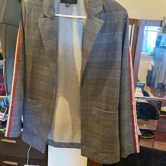 Clothes different brands very good condition worn once or  basically brand new - Picture 5 of 7